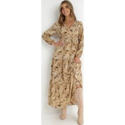 Beżowa Sukienka Kopertowa Maxi Jiss. Brązowe sukienki damskie Born2be, na randkę, l, z aplikacjami, z materiału, boho, bez kołnierzyka, bez ramiączek, maxi, kopertowe. Za 109.99 zł.