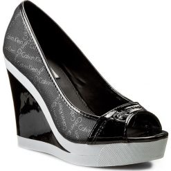 Półbuty CALVIN KLEIN JEANS - Electra City Grid RE9230 Black. Czarne półbuty damskie Calvin Klein Jeans, bez wzorów, z jeansu, bez obcasa, na koturnie, bez zapięcia. W wyprzedaży za 299.00 zł.