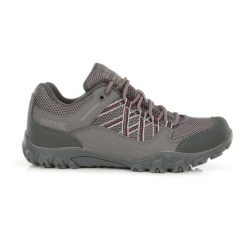Buty trekkingowe damskie Lady Edgepoint III Regatta. Fioletowe obuwie trekkingowe damskie Regatta, bez zapięcia. W wyprzedaży za 249.99 zł.