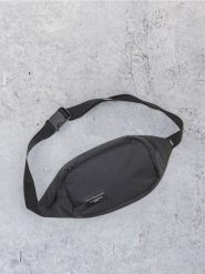 Saszetka - czarny. Czarne saszetki i nerki męskie Sinsay, bez wzorów. Za 19.99 zł.