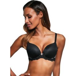 Biustonosz brassiereclass w kolorze czarnym. Czarne biustonosze Kris line, bez wzorów, z koronki. W wyprzedaży za 129.95 zł.