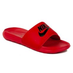 Klapki Sportowe Nike Victori One Basenowe Czerwone Lekkie. Czerwone klapki męskie Nike, bez wzorów, bez zapięcia. Za 176.00 zł.