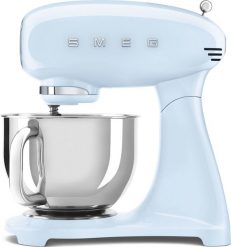 Mikser 50's Style jednolity pastelowy błękit. Niebieskie miksery Smeg. W wyprzedaży za 2,391.63 zł.