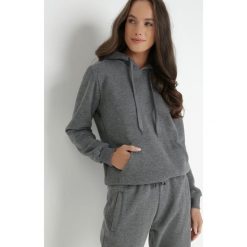 Ciemnoszara Bluza z Kapturem Euradus. Szare bluzy damskie Born2be, l, bez wzorów, z bawełny, casualowe, bez ramiączek, z kapturem. Za 44.99 zł.