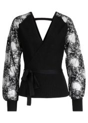 Sweter z cienkiej dzianiny z koronką. Czarne swetry nierozpinane damskie bonprix, bez wzorów, z dzianiny, eleganckie, bez kołnierzyka, bez ramiączek. Za 169.99 zł.