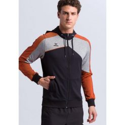 Kurtka z kapturem Erima Premium One 2.0. Czarne kurtki męskie Erima, bez wzorów, sportowe, z kapturem. W wyprzedaży za 238.95 zł.