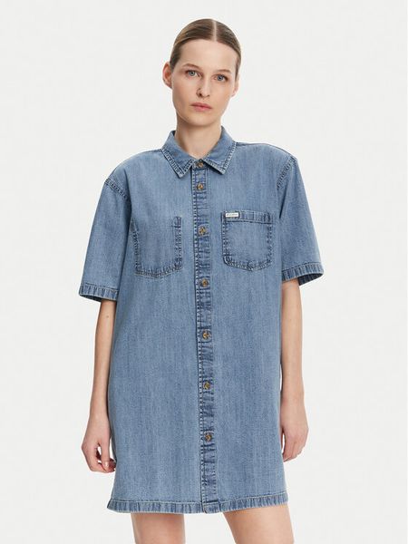 Guess Jeans Sukienka jeansowa W5GK99 D5M81 Niebieski Regular Fit. Niebieskie sukienki damskie Guess Jeans, m, z aplikacjami, z bawełny, bez kołnierzyka, bez ramiączek. Za 219.99 zł.