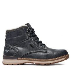 Trzewiki Mustang. Szare botki męskie Mustang, bez wzorów, bez obcasa, bez zapięcia. Za 379.99 zł.