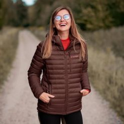 Kurtka damska puchowa lekka Alpinus Kiruna. Brązowe kurtki sportowe damskie Alpinus, na jesień, l, bez wzorów, z materiału, bez ramiączek, z kapturem, trekkingowe. Za 399.00 zł.