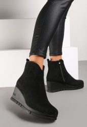 Czarne Casualowe Botki na Koturnie z Ociepleniem Etteora. Czarne botki damskie Renee, bez wzorów, z jeansu, eleganckie, bez obcasa, na koturnie, bez zapięcia. Za 149.99 zł.