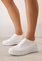 Białe Minimalistyczne Buty Sportowe z Siateczki na Tłoczonej Podeszwie Zanera. Białe obuwie sportowe damskie Born2be, bez wzorów, z jeansu, bez zapięcia, na fitness i siłownię. Za 79.99 zł.