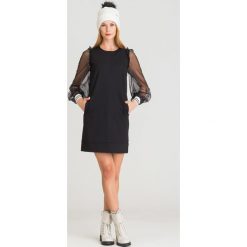 SUKIENKA TWINSET. Czarne sukienki damskie Twinset, na co dzień, bez wzorów, bez kołnierzyka, bez ramiączek, mini, proste. Za 415.00 zł.