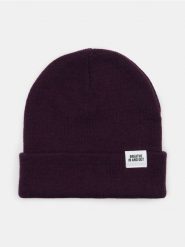 Czapka beanie z naszywką - fioletowy. Fioletowe czapki damskie Sinsay, z aplikacjami. Za 9.99 zł.
