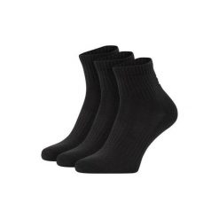Skarpety sportowe Under Armour Core Quaretr Socks 1358344 3P. Czarne buty sportowe męskie Under Armour, bez wzorów, bez zapięcia, na fitness i siłownię. Za 59.00 zł.
