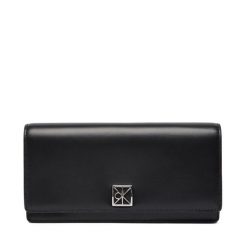 Portfel Calvin Klein. Czarne portfele damskie Calvin Klein. Za 349.99 zł.