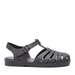 Sandały Melissa. Czarne sandały damskie Melissa, bez wzorów, bez obcasa, na płaskiej podeszwie, bez zapięcia. Za 189.99 zł.