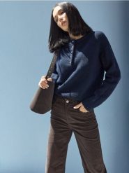 Sweter chunky z ozdobnymi guzikami i domieszką wełny - granatowy. Niebieskie swetry nierozpinane damskie Sinsay, l, bez wzorów, z wełny, bez kołnierzyka, bez ramiączek. Za 49.99 zł.