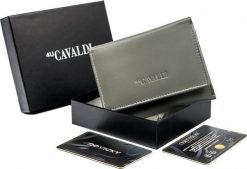 4U Cavaldi Mały, poziomy portfel damski ze skóry naturalnej, z ochroną RFID Cavaldi Nie dotyczy. Brązowe portfele damskie 4U Cavaldi, ze skóry. Za 114.59 zł.