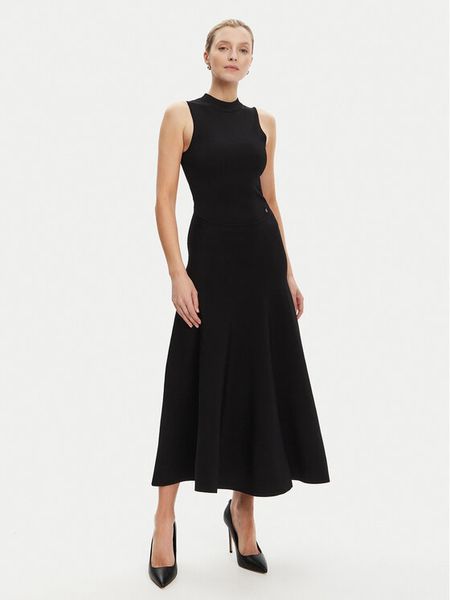 Guess Sukienka dzianinowa W5YK0S Z0241 Czarny Regular Fit. Czarne sukienki damskie Guess, s, z aplikacjami, z dzianiny, bez kołnierzyka, bez ramiączek. Za 559.99 zł.