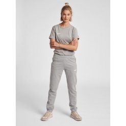 Koszulka sportowa z krótkim rękawem damska Hummel hmlGO cotton. Szare koszulki sportowe damskie Hummel, xl, bez wzorów, bez ramiączek, do piłki nożnej. Za 59.00 zł.