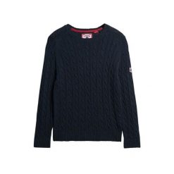 Sweter damski duży w splot warkoczowy Superdry. Białe swetry nierozpinane damskie Superdry, m, bez wzorów, ze splotem, eleganckie, bez kołnierzyka, bez ramiączek. Za 329.20 zł.