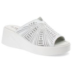 Białe Klapki S.Barski Stylowe Buty Damskie. Białe klapki damskie S.BARSKI, na lato, w ażurowe wzory, eleganckie, bez obcasa, na koturnie, bez zapięcia. Za 149.00 zł.