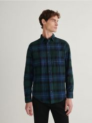 Koszula regular fit w kratę - wielobarwny. Koszule męskie Reserved, l, bez wzorów, z bawełny, bez kołnierzyka, bez ramiączek. W wyprzedaży za 79.99 zł.