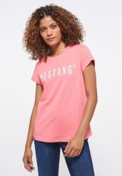MUSTANG Alina C Logo Tee Damski T-shirt Tea Rose 1013222 8142. Czerwone t-shirty damskie Mustang, xl, bez wzorów, bez kołnierzyka, bez ramiączek. Za 69.99 zł.