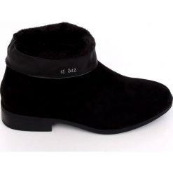 Botki damskie saszki czarne Z192 Black. Czarne botki damskie ButyModne, bez wzorów, klasyczne, bez obcasa, bez zapięcia. W wyprzedaży za 99.00 zł.