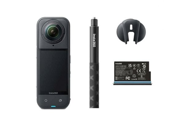 Kamera Insta360 X5 Starter Bundle czarna. Kamery sportowe INSTA360. Za 3,582.99 zł.