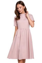Elegancka rozkloszowana sukienka z wywiniętą stójką różowa. Czerwone sukienki damskie Sukienki.shop, do pracy, m, bez wzorów, biznesowe, bez kołnierzyka, bez ramiączek, rozkloszowane. W wyprzedaży za 202.00 zł.