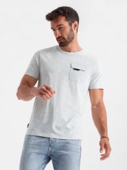 Bawełniany męski t-shirt z literowym printem i kieszonką – biało-szary V3 - Rozmiar: XL. Białe t-shirty męskie Ombre Clothing, m, bez wzorów, z bawełny, bez kołnierzyka, bez ramiączek. W wyprzedaży za 45.50 zł.