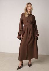 Brązowa Wiskozowa Sukienka Koszulowa z Falbanami przy Rękawach i Paskiem Dinirae. Brązowe sukienki damskie Born2be, na co dzień, l, bez wzorów, z materiału, klasyczne, bez kołnierzyka, bez ramiączek, maxi, koszulowe. Za 219.99 zł.