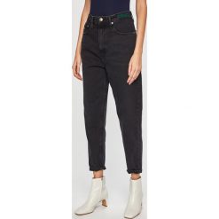 Tommy Jeans - Jeansy TJ 2004. Czarne jeansy damskie Tommy Jeans, bez wzorów, z bawełny. Za 499.90 zł.