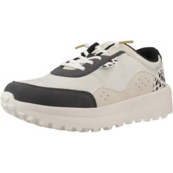 Tenisówki Hey Dude Model Hayden W Shine Kolor Beżowy. Brązowe trampki i tenisówki damskie Hey dude, bez wzorów, z materiału, bez zapięcia. Za 239.00 zł.