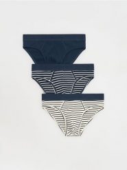 Bawełniane slipy 3 pack - granatowy. Niebieskie slipki męskie Reserved, l, bez wzorów, z bawełny. W wyprzedaży za 55.99 zł.