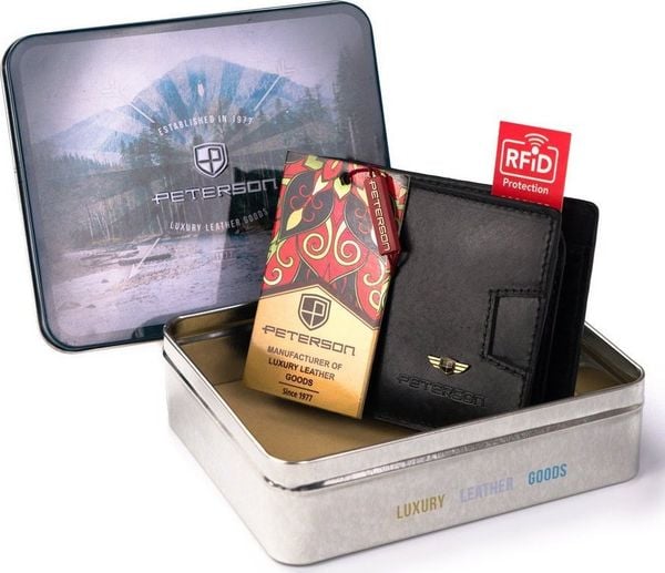 Peterson Kompaktowy portfel męski ze skóry naturalnej Peterson NoSize. Portfele męskie Peterson, bez wzorów, ze skóry. Za 171.83 zł.