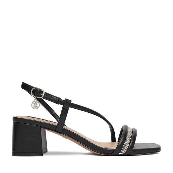 Sandały Nine West. Czarne sandały damskie Nine West, bez wzorów, bez obcasa, na słupku, bez zapięcia. Za 138.99 zł.