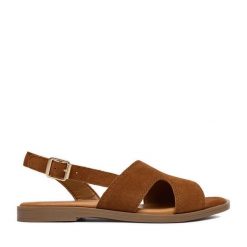 Sandały Lasocki. Brązowe sandały damskie Lasocki, bez wzorów, bez obcasa, na płaskiej podeszwie, bez zapięcia. Za 139.99 zł.