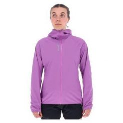 Kurtka do biegania damska Inov-8 Stormshell V2. Fioletowe kurtki sportowe damskie BOXRAW, na zimę, bez wzorów, bez ramiączek, bez kaptura, do biegania. Za 707.99 zł.