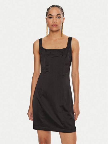 Guess Sukienka koktajlowa Sia W4BK0F WDEE2 Czarny Slim Fit. Czarne sukienki damskie Guess, z aplikacjami, z syntetyku, wizytowe, bez kołnierzyka, bez ramiączek. Za 319.99 zł.