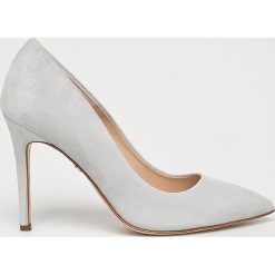 Solo Femme - Szpilki. Szare szpilki damskie Solo Femme, bez wzorów, z materiału, bez obcasa, na obcasie, bez zapięcia. W wyprzedaży za 239.90 zł.