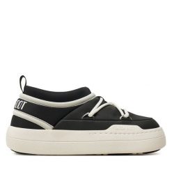 Botki Moon Boot. Czarne botki damskie Moon Boot, bez wzorów, bez obcasa, na płaskiej podeszwie, bez zapięcia. Za 509.99 zł.