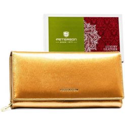 Portfel damski Peterson PTN 42106-SH złoty. Żółte portfele damskie Peterson, ze skóry. Za 111.99 zł.