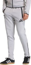 Adidas adidas Tiro 26 Travel Sweat jasnoszare KF6071 XL. Szare spodnie sportowe męskie Adidas, m, bez wzorów. Za 204.10 zł.