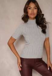 Szara Bluzka z Wiskozą z Tłoczeniami o Fasonie z Półgolfem Cianelle. Szare bluzki damskie Renee, m, bez wzorów, z dzianiny, eleganckie, bez kołnierzyka, bez ramiączek. Za 49.99 zł.