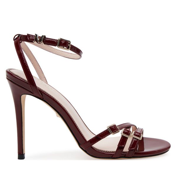 Sandały Marciano Guess. Czerwone sandały damskie Marciano Guess, z aplikacjami, bez obcasa, na szpilce, bez zapięcia. Za 619.99 zł.