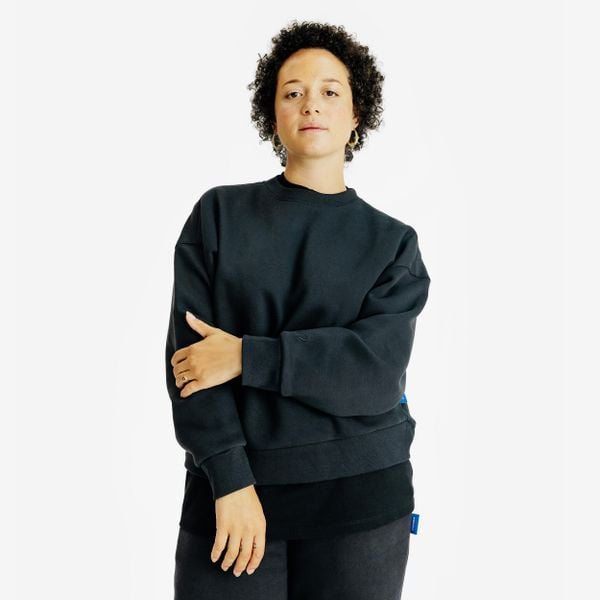 Bluza damska Elementals okrągły dekolt. Czarne bluzy damskie Decathlon, s, bez wzorów, z bawełny, bez ramiączek, bez kaptura. Za 159.99 zł.