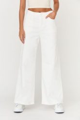 7 FOR ALL MANKIND Białe jeansy damskie Zoey Milk, Rozmiar 28. Białe jeansy damskie 7 for all mankind, bez wzorów, z jeansu, eleganckie. W wyprzedaży za 399.99 zł.