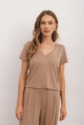 T-SHIRT KLARA MODAL KAKAO M - Flawless. T-shirty damskie Flawless, m, bez wzorów, z elastanu, klasyczne, bez kołnierzyka, bez ramiączek. Za 190.00 zł.